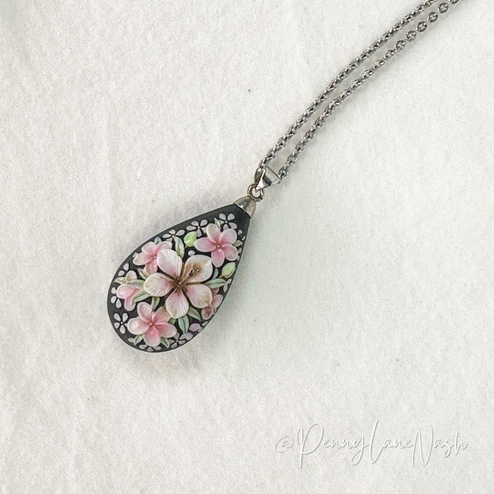 Vintage Black Tear Drop w Pink Flower Painted Pendant Necklace - Picture 8 of 8